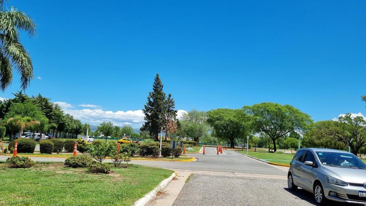 Departamento Temporario - Barrio San Isidro Villa Allende Eksteriør bilde